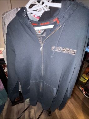 Harley-Davidson Black Zip-Up Hoodie with Embroidered Logo